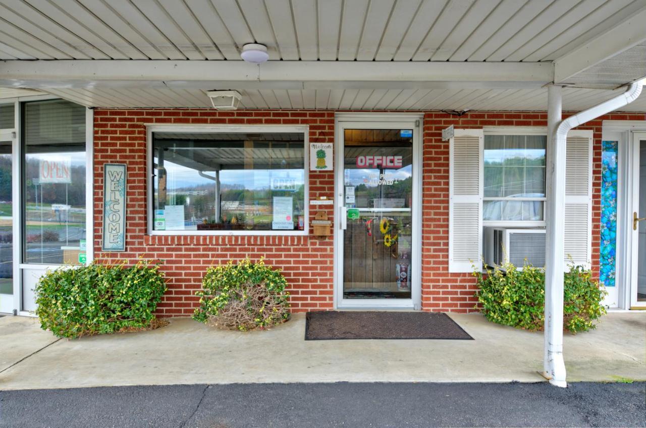Knob Hill Motor Lodge Hillsville Dış mekan fotoğraf
