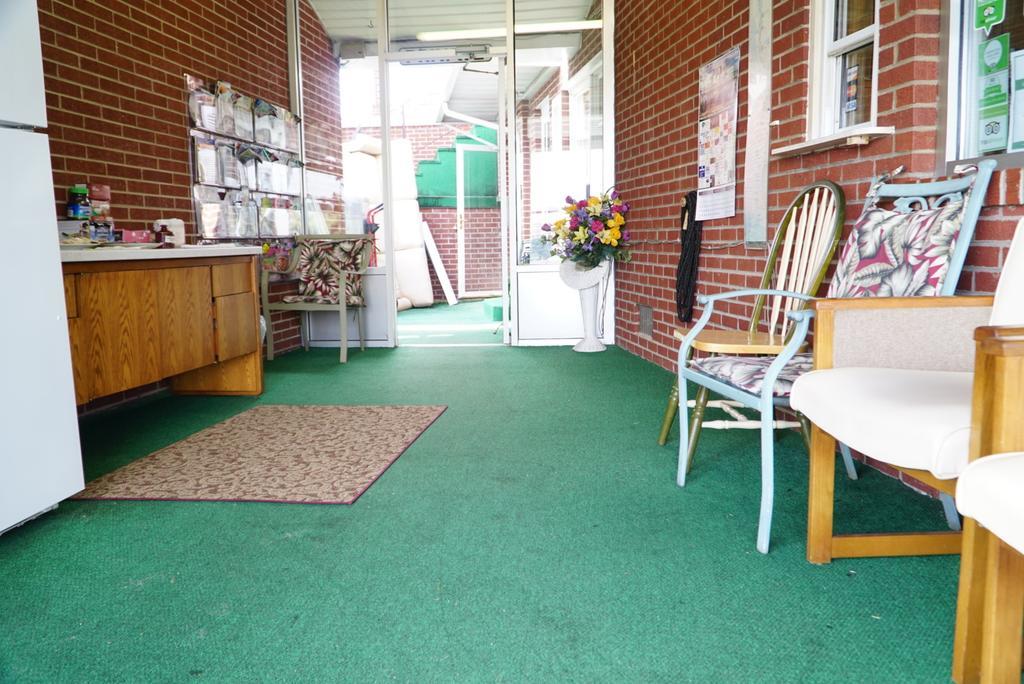 Knob Hill Motor Lodge Hillsville Dış mekan fotoğraf
